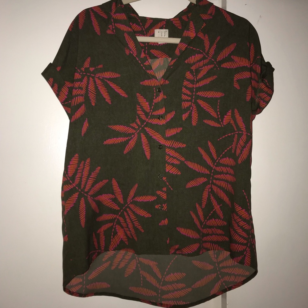 Women’s Button Up Hawaiian Shirt